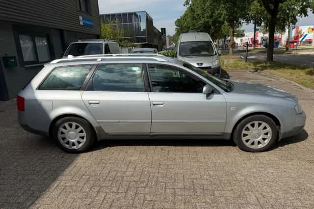 Audi A6 (1999) thumbnail 6