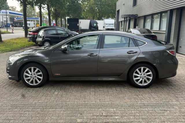 Mazda 6 (2011) thumbnail 2