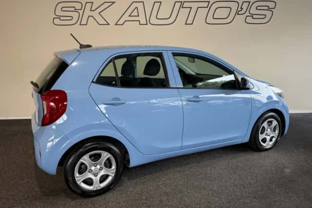 Kia Picanto (2021) thumbnail 3