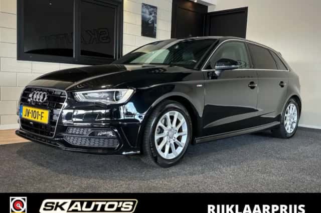 Audi A3 (2016) thumbnail 1