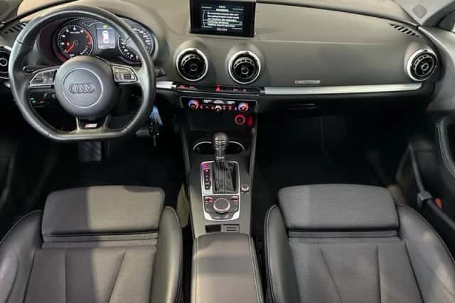 Audi A3 (2016) thumbnail 2