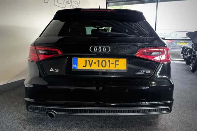 Audi A3 (2016) thumbnail 4