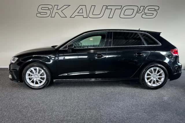 Audi A3 (2016) thumbnail 5