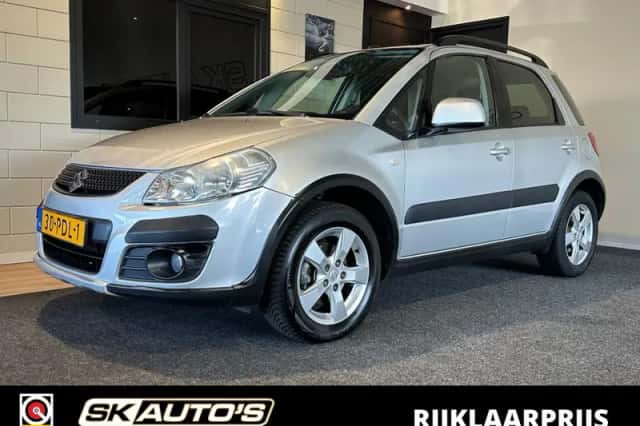 Suzuki SX4 (2011) thumbnail 1