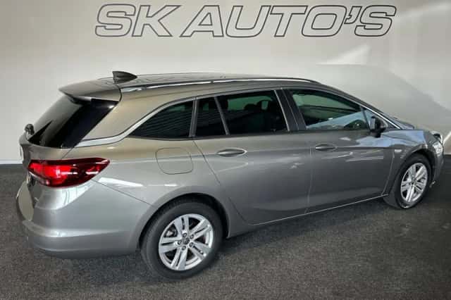 Opel Astra (2016) thumbnail 6