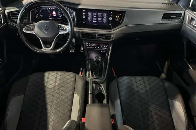 Volkswagen Polo (2022) thumbnail 2