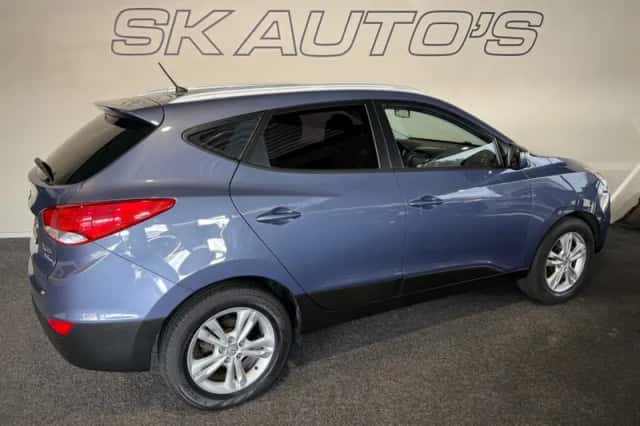 Hyundai ix35 (2012) thumbnail 3