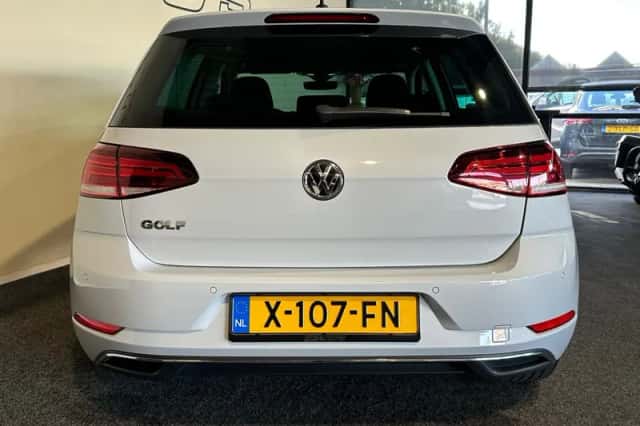 Volkswagen Golf (2019) thumbnail 4