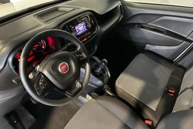 Fiat Doblò Cargo (2018) thumbnail 2
