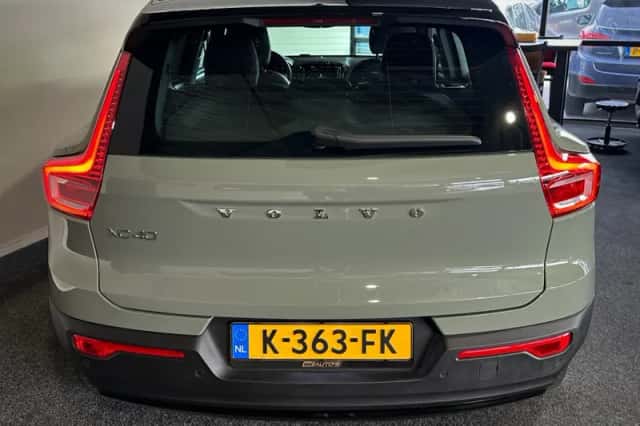 Volvo XC40 (2020) thumbnail 4