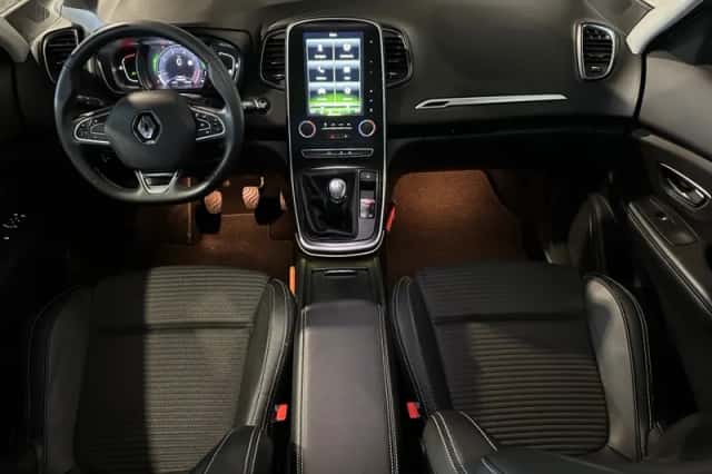 Renault Scénic (2018) thumbnail 2