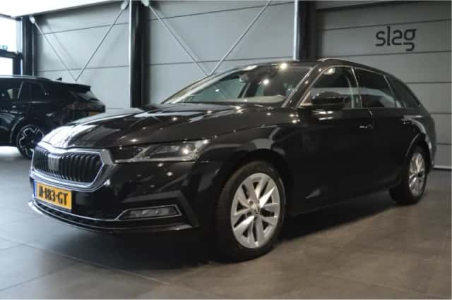 Škoda Octavia (2020) thumbnail 2