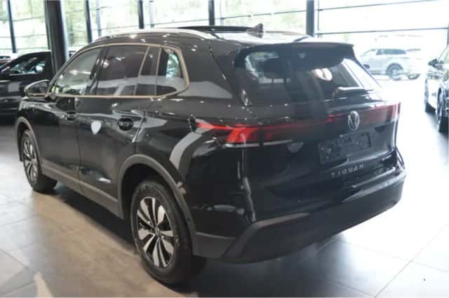 Volkswagen Tiguan (2026) thumbnail 6