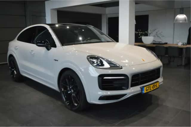 Porsche Cayenne Coupé (2019) thumbnail 3