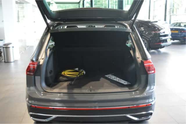 Volkswagen Tiguan (2021) thumbnail 6