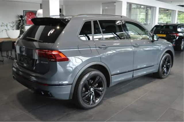 Volkswagen Tiguan (2021) thumbnail 4