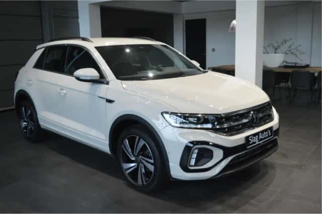 Volkswagen T-Roc (2022) thumbnail 3