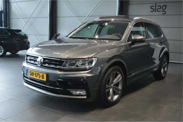 Volkswagen Tiguan (2017) thumbnail 2