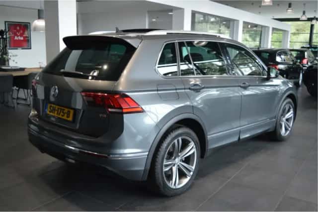 Volkswagen Tiguan (2017) thumbnail 4