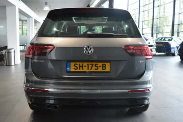 Volkswagen Tiguan (2017) thumbnail 5