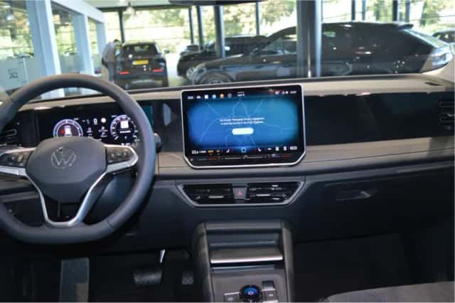 Volkswagen Tiguan (2026) thumbnail 2