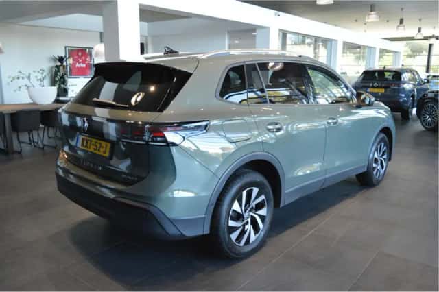 Volkswagen Tiguan (2026) thumbnail 5