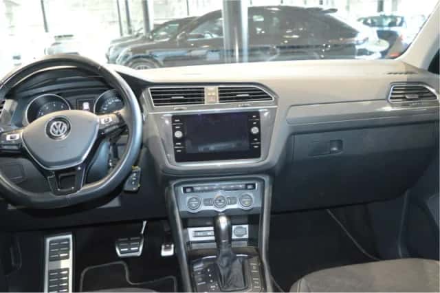 Volkswagen Tiguan (2018) thumbnail 2