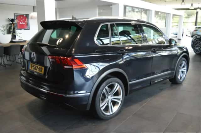 Volkswagen Tiguan (2018) thumbnail 5