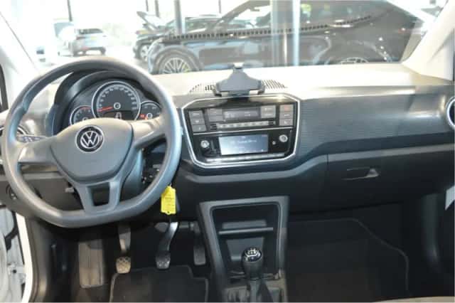 Volkswagen Up! (2020) thumbnail 2