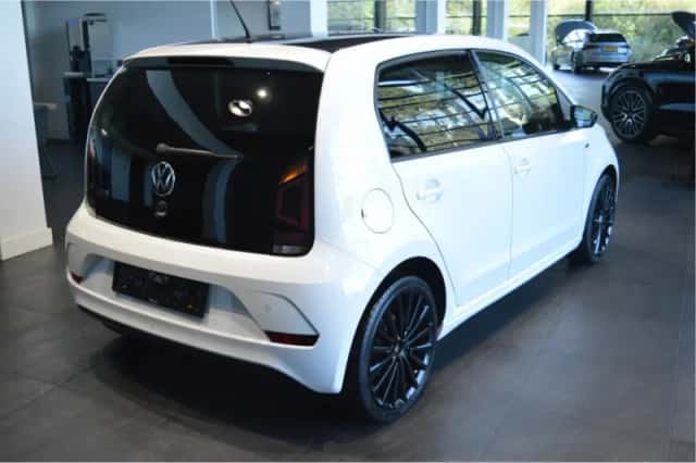Volkswagen Up! (2020) thumbnail 5