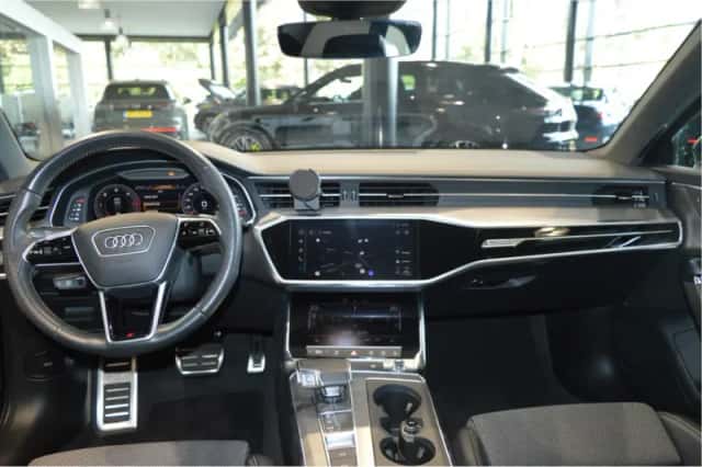 Audi A6 (2019) thumbnail 2
