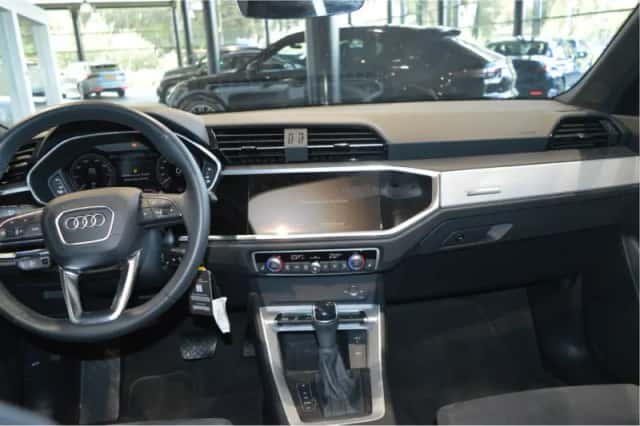 Audi Q3 Sportback (2024) thumbnail 2