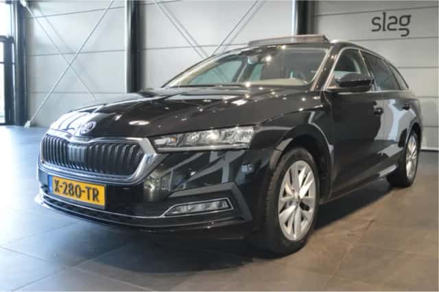 Škoda Octavia (2020) thumbnail 3
