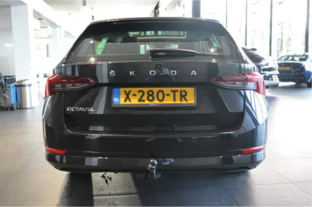 Škoda Octavia (2020) thumbnail 6