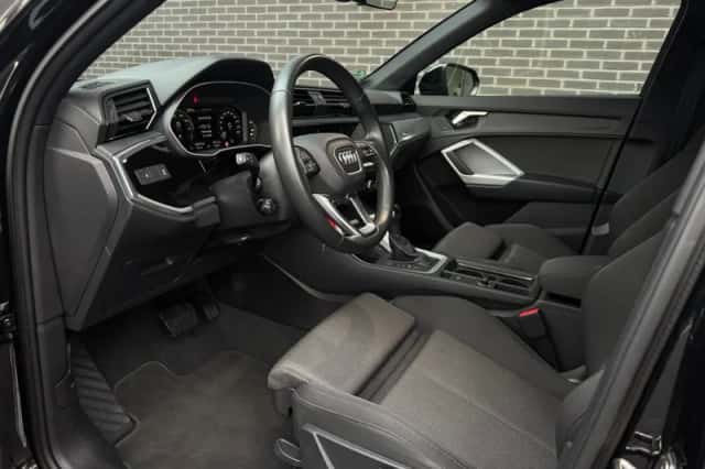 Audi Q3 (2024) thumbnail 3