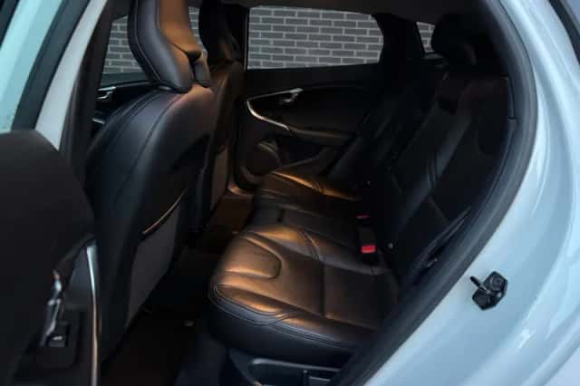 Volvo V40 (2013) thumbnail 4