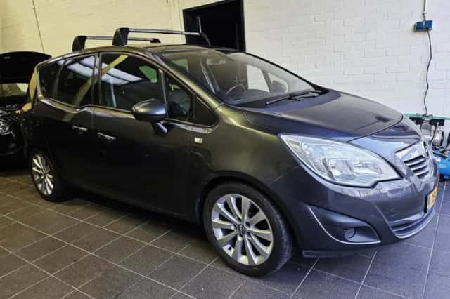 Opel Meriva (2013) thumbnail 3