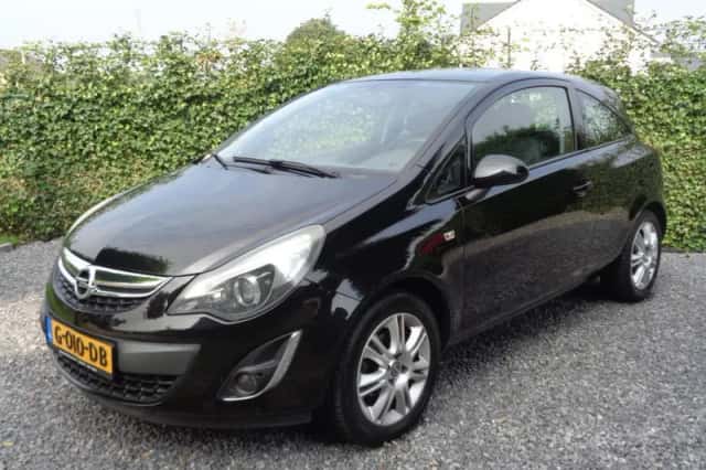 Opel Corsa (2011) thumbnail 1