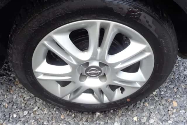 Opel Corsa (2011) thumbnail 4