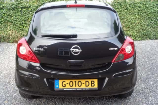 Opel Corsa (2011) thumbnail 5