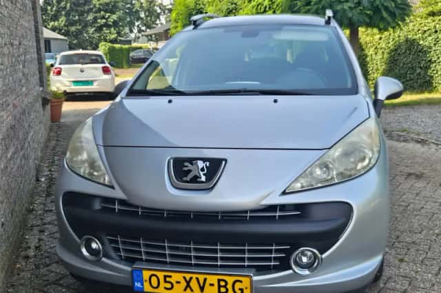 Peugeot 207 (2008) thumbnail 2