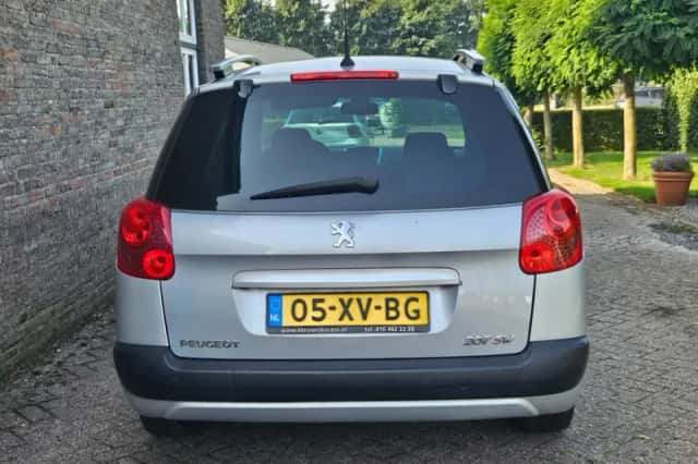 Peugeot 207 (2008) thumbnail 5