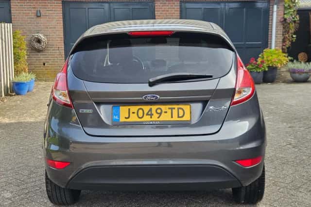 Ford Fiesta (2017) thumbnail 5