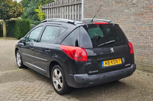 Peugeot 207 (2010) thumbnail 3