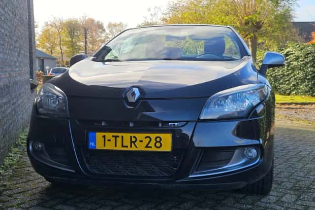 Renault Mégane (2011) thumbnail 2