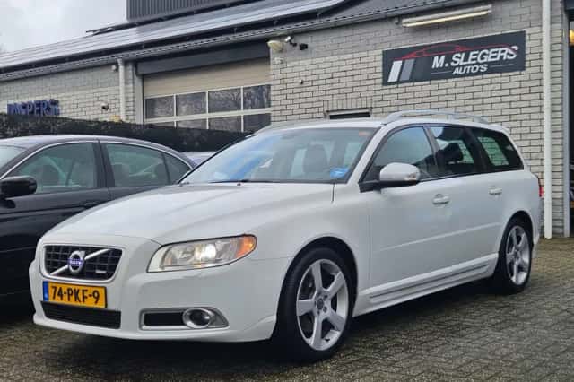 Volvo V70 (2011) thumbnail 1