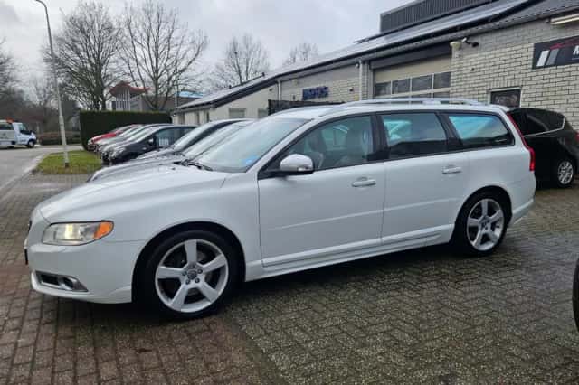 Volvo V70 (2011) thumbnail 5