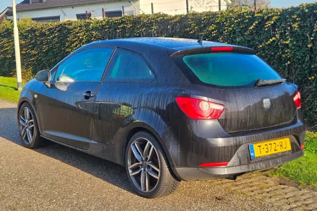 SEAT Ibiza (2009) thumbnail 4