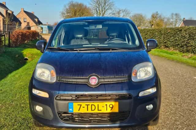 Fiat Panda (2014) thumbnail 2