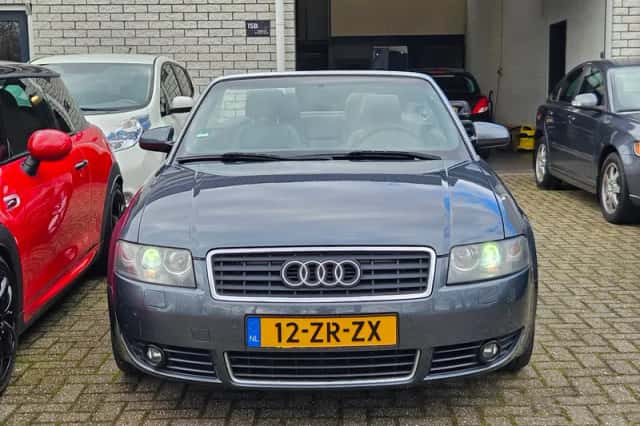 Audi A4 (2002) thumbnail 2